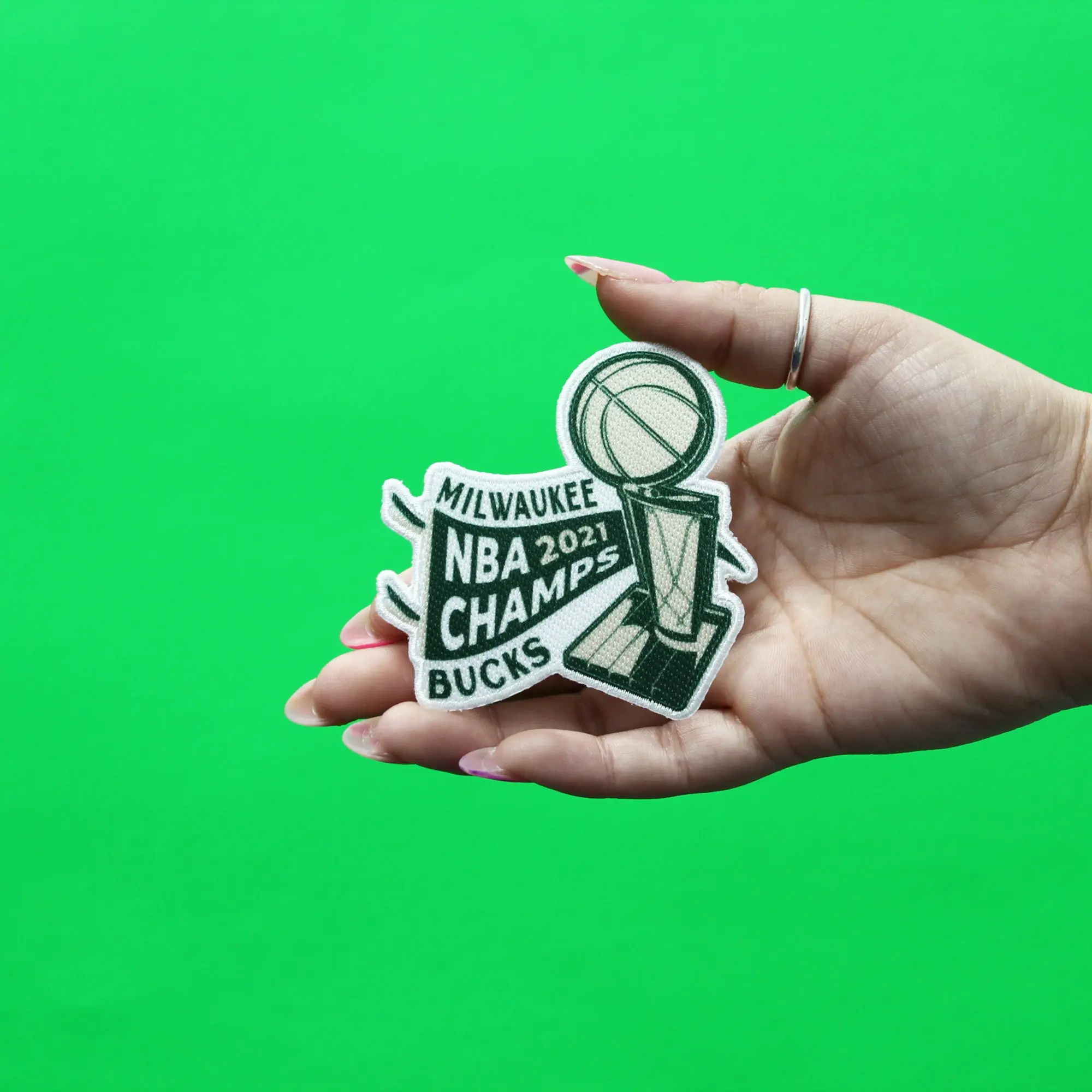 2021 NBA Finals Champions Milwaukee Bucks Pennant Patch - Image 2