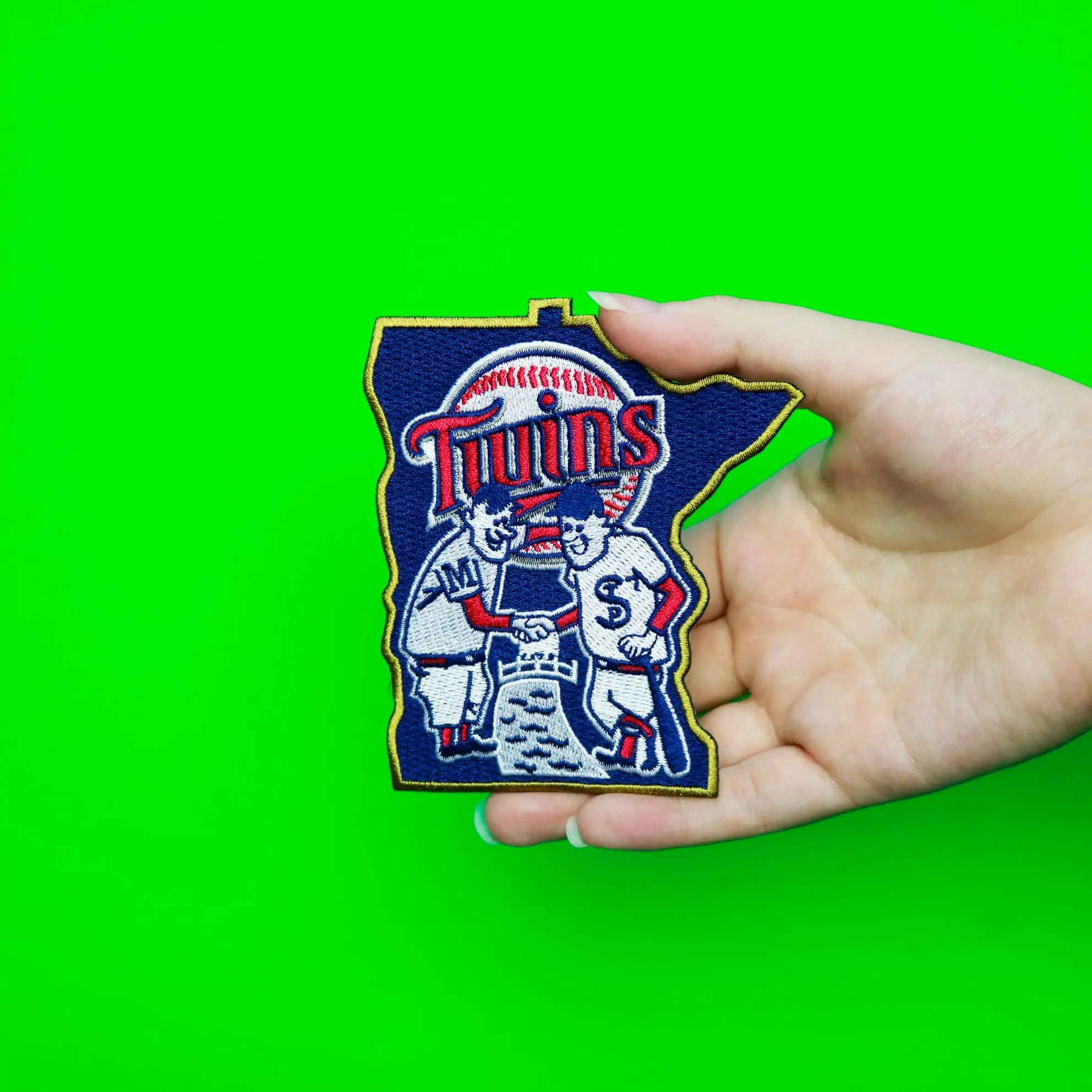 Minnesota Twins Shaking Hands State Logo Sleeve Patch (2015) - Image 2