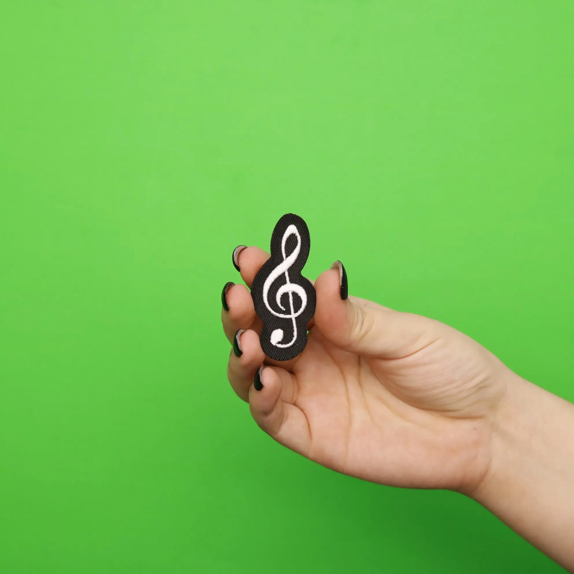 Treble Clef Embroidered Iron On Patch - Image 2