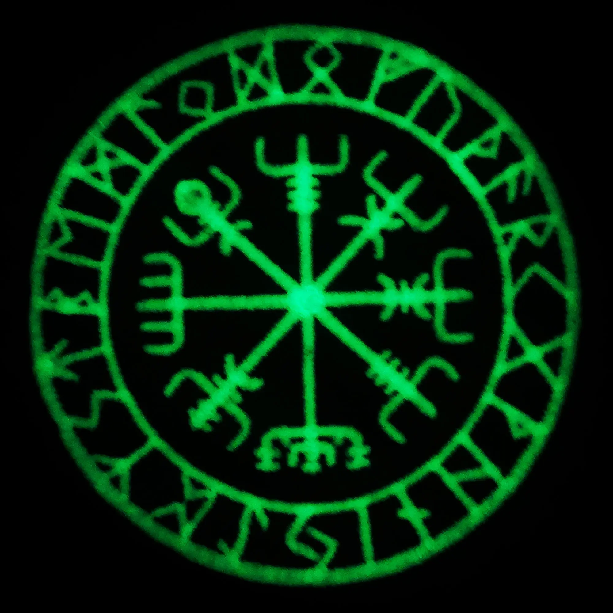 Viking Compass Glow In The Dark Iron On Patch - Image 2
